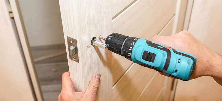 Old Door Knob Repair in East Palo Alto, CA